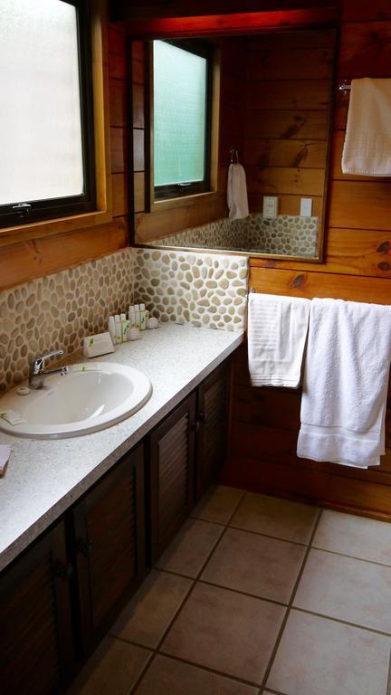 Waiheke Island Vineyard Holiday Houses Surfdale Екстер'єр фото